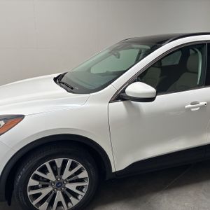 FORD ESCAPE TITANIUM - 2