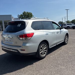 2014 Nissan PATHFINDER SV 照片 8