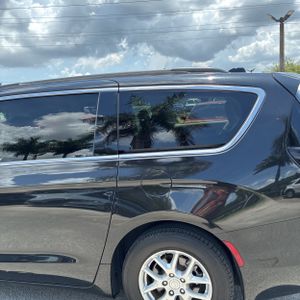 2020 Chrysler VOYAGER LXI — фото 6