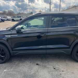 VOLKSWAGEN TAOS SE 4MOTION - 4