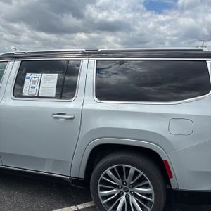 JEEP GRAND WAGONEER L SERIES III - 6