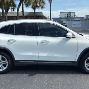 2021 Mercedes-BENZ GLA — миниатюра 11