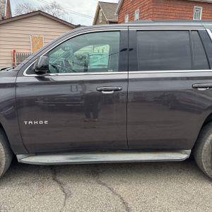 CHEVROLET TAHOE LS - 4