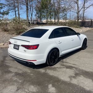AUDI A4 2.0T PREMIUM - 8