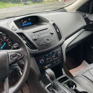 صورة مصغرة 36 لـ 2018 FORD ESCAPE SE