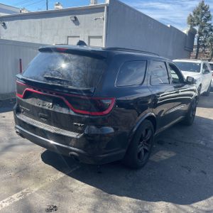 DODGE DURANGO SRT - 8