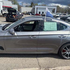 GENESIS G70 2.5T STANDARD - 4