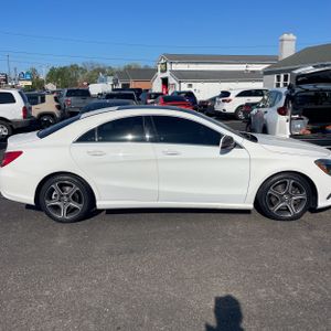 MERCEDES-BENZ CLA - 10