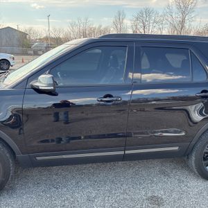 FORD EXPLORER XLT - 4