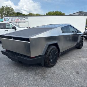 TESLA CYBERTRUCK CYBERBEAST - 8