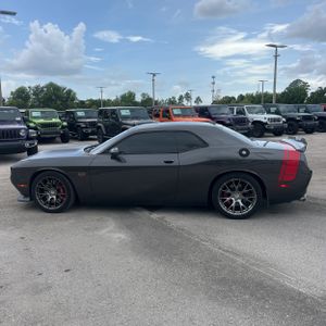 صورة 3 لـ 2016 Dodge CHALLENGER SRT 392