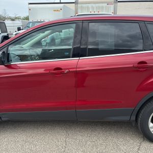 FORD ESCAPE SE - 4