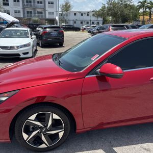 2022 Hyundai ELANTRA LIMITED — фото 2