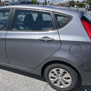 HYUNDAI ACCENT SE - 6