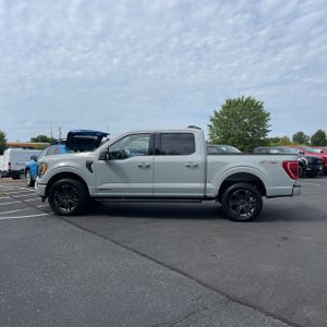 2023 FORD F-150 XLT — фото 3