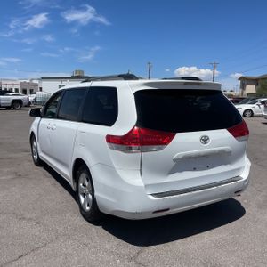 TOYOTA SIENNA - 5