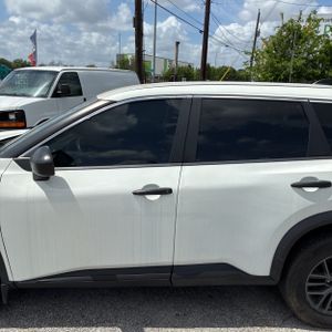 NISSAN ROGUE S FWD - 4