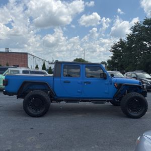 صورة 10 لـ 2021 JEEP GLADIATOR SPORT S