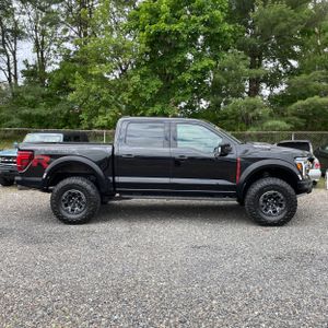 FORD F-150 RAPTOR R - 10