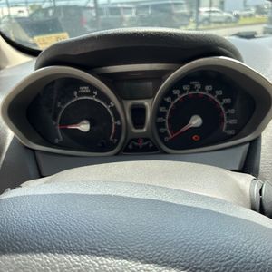 صورة مصغرة 36 لـ 2013 FORD FIESTA SE
