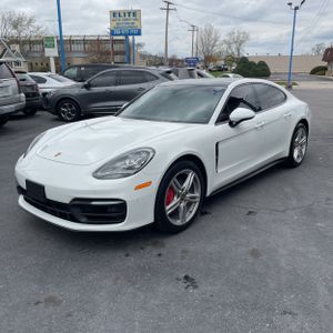 PORSCHE PANAMERA - 1