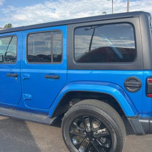 JEEP WRANGLER 4XE SAHARA 4X4 - 6