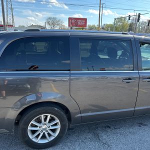 DODGE GRAND CARAVAN SXT - 9
