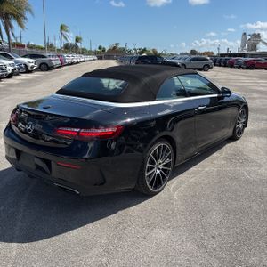 MERCEDES-BENZ E-CLASS - 8