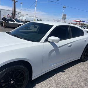 DODGE CHARGER SE - 2