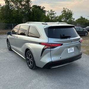 TOYOTA SIENNA - 4