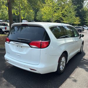 صورة 8 لـ 2022 Chrysler VOYAGER LX
