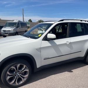 صورة 2 لـ 2013 BMW X5 XDRIVE50I