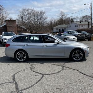 BMW 330I XDRIVE - 10