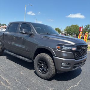 2025 RAM 1500 BIG HORN thumbnail 13