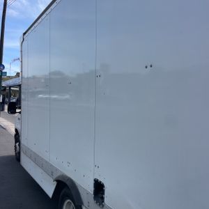 FORD E-350 CUTAWAY - 6