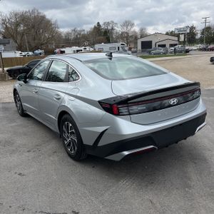 HYUNDAI SONATA HYBRID BLUE - 5