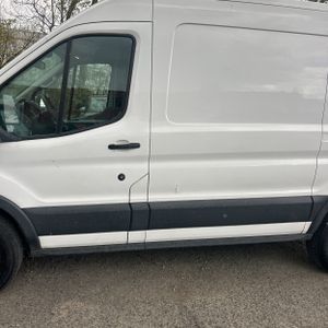 FORD TRANSIT 250 - 4