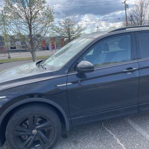 VOLKSWAGEN TIGUAN SE R-LINE BLACK 4MOTION - 2