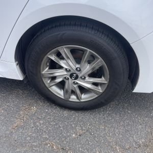 2019 KIA OPTIMA LX thumbnail 18