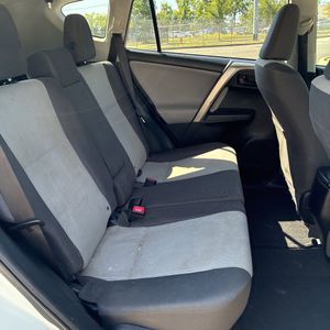 2014 Toyota RAV4 LE — фото 35