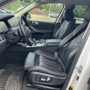 صورة مصغرة 32 لـ 2021 BMW X7 XDRIVE40I