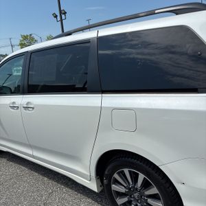 TOYOTA SIENNA - 5