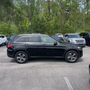 MERCEDES-BENZ GLC - 10