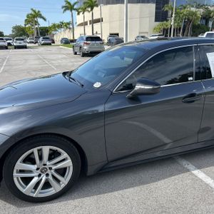 2025 Lexus IS 300 BASE — фото 2