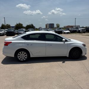 2016 Nissan SENTRA S 照片 10