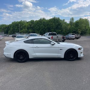 FORD MUSTANG GT PREMIUM - 10