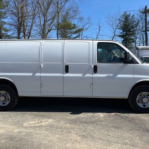 CHEVROLET EXPRESS 2500 - 10