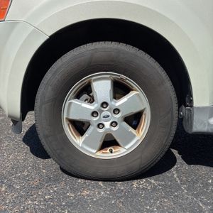 2009 FORD ESCAPE XLT photo 17