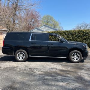 CHEVROLET SUBURBAN LT - 10