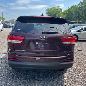 2017 KIA SORENTO LX photo 7
